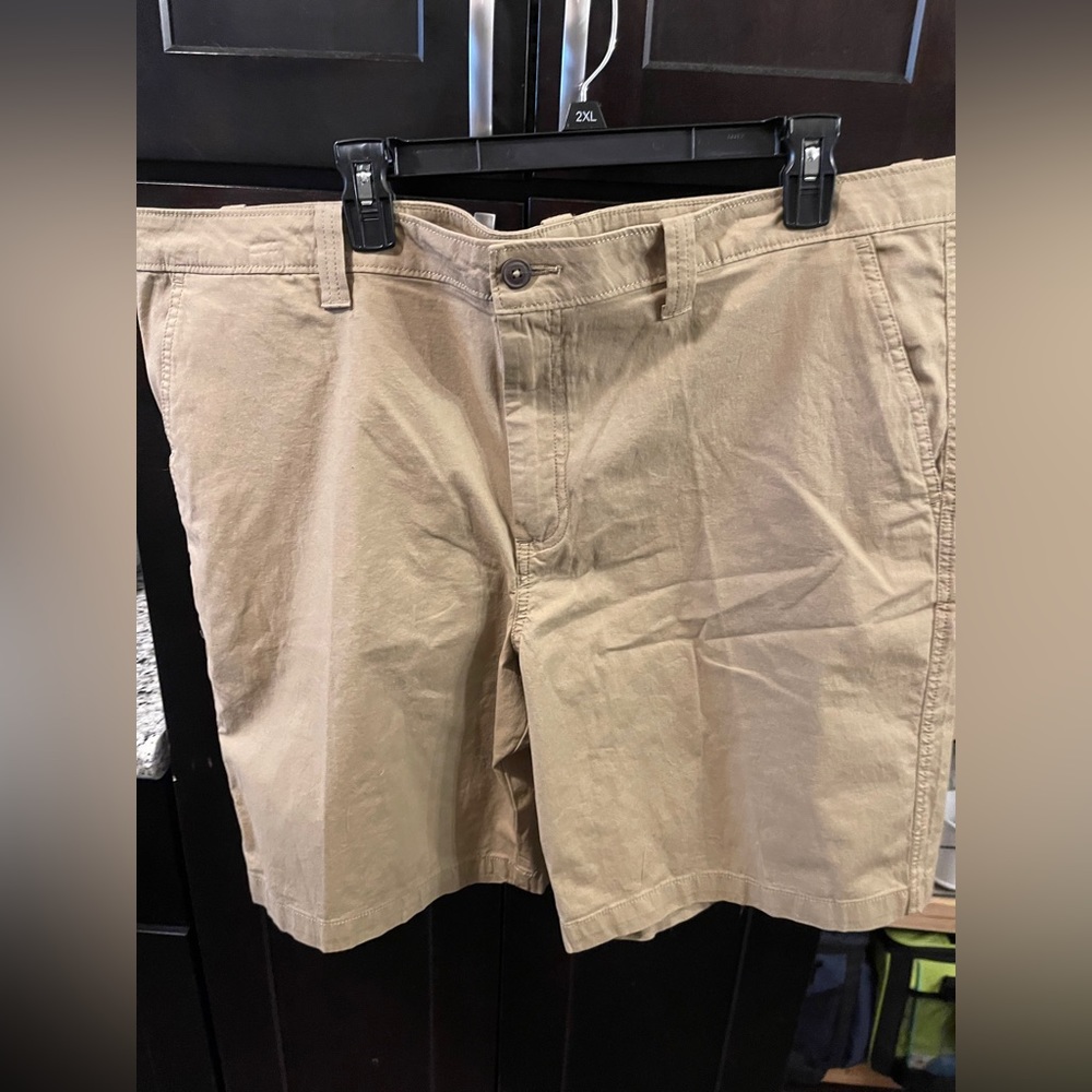 Magellan Khaki Shorts. Size 42W.